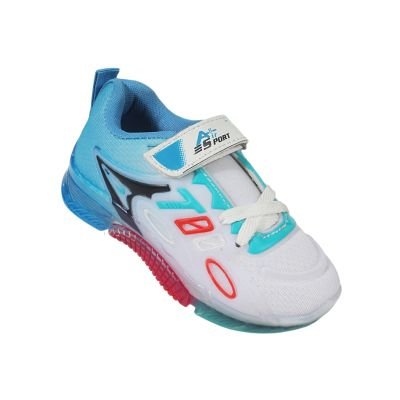 Tiny-3-kids-spoert-1