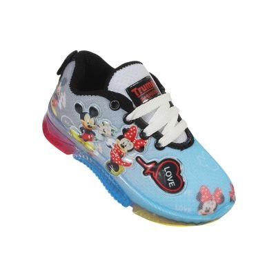 Tiny-8-kids-spoert-1