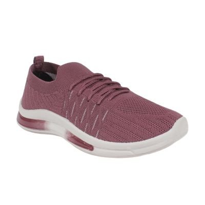 woman-kniting -shoes-4